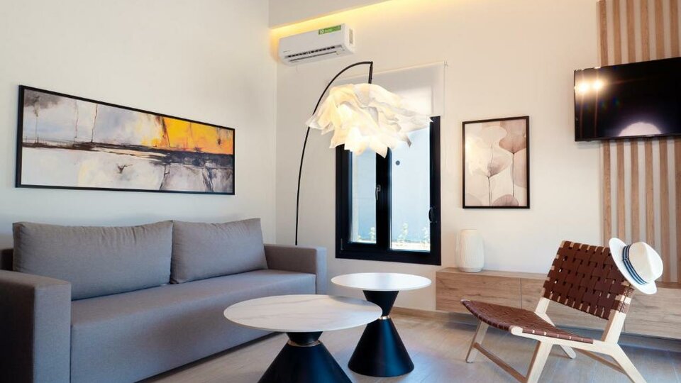 Olympus Seaside Luxury Pool Villas