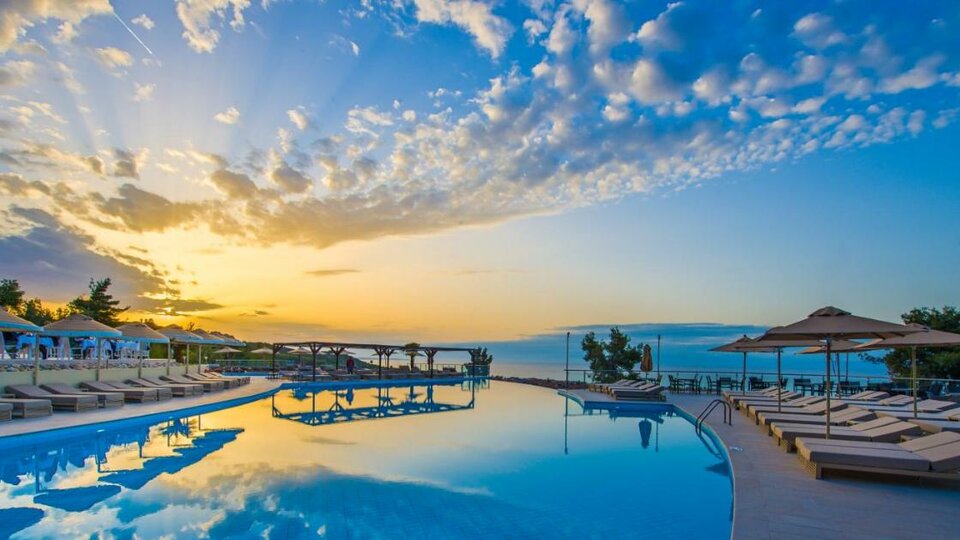 Alia Palace
