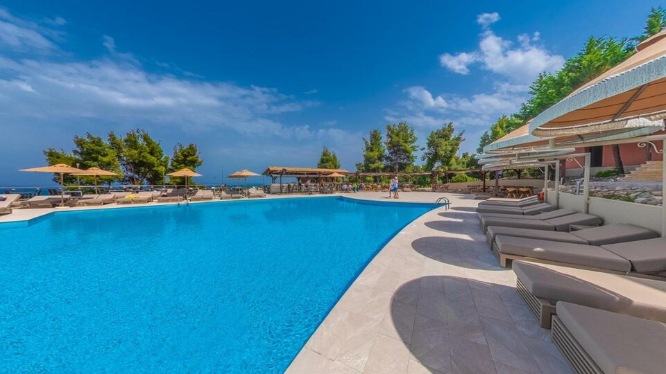 Alia Palace