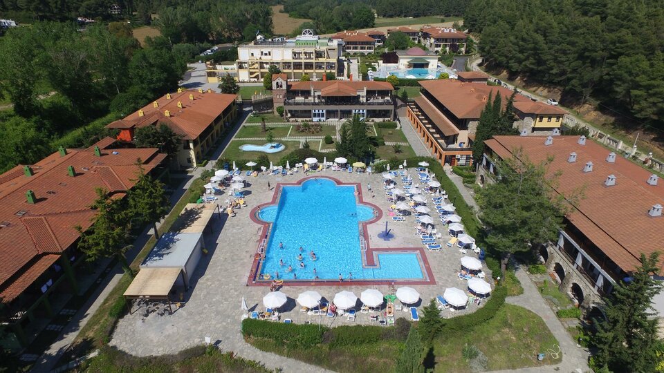 Simantro Resort