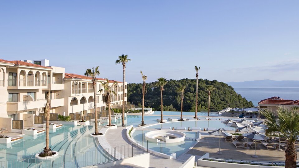 Cora Hotel & Spa Resort