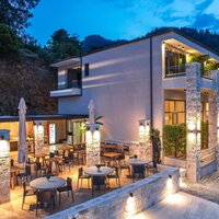 Essentia Luxury