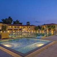 Lagomandra Beach&Suites