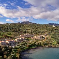 100 Rizes Seaside Resort