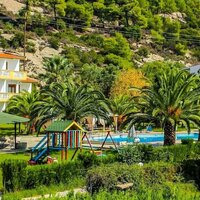 Koviou Holiday Village