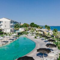 Blue Carpet Luxury Suites