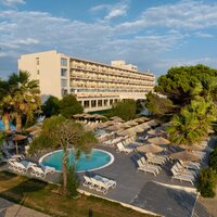 Ninos Grand Hotel & Resort