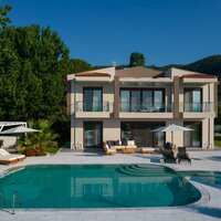 Chrisa Luxury Villa