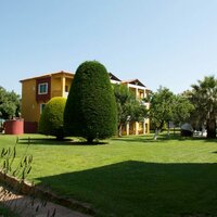 Despotiko Apartment Hotel & Suites